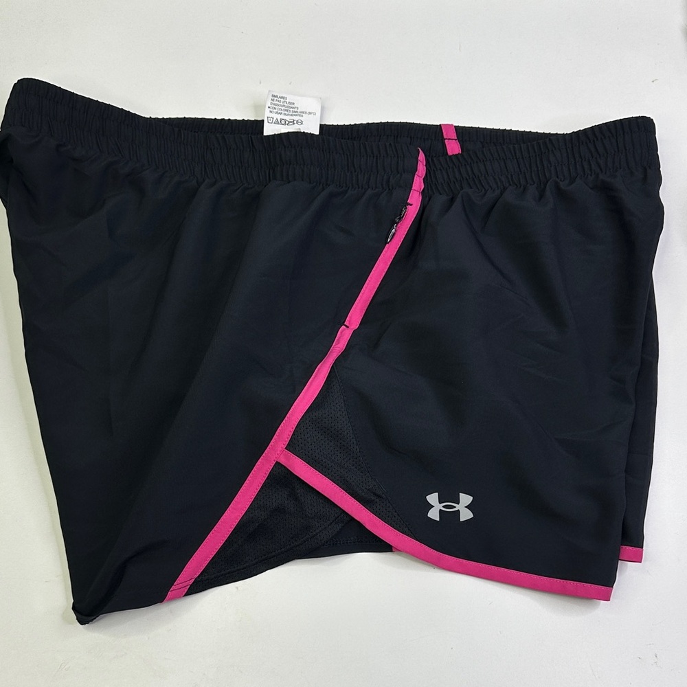 Under Armour women’s fly by shorts size XL